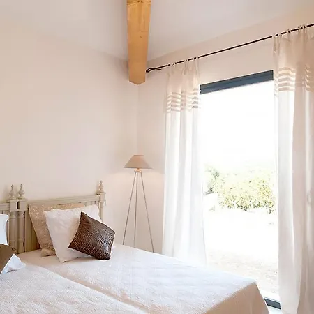 Villa Tarrabucceta Sleeps 4 Pool Air Con Wifi Figari (Corsica)